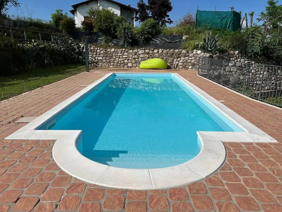 Casa Grillo, Vista Lago Con Piscina E Box Auto Barcuzzi