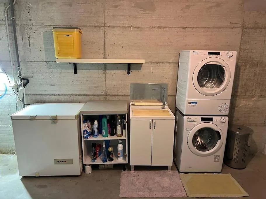 Casa Grillo, Vista Lago Con Piscina E Box Auto Barcuzzi Dom wakacyjny