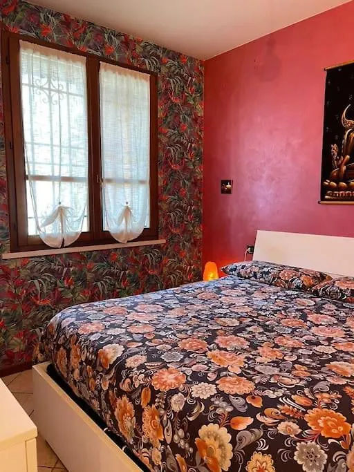 Casa Grillo, Vista Lago Con Piscina E Box Auto Barcuzzi Dom wakacyjny