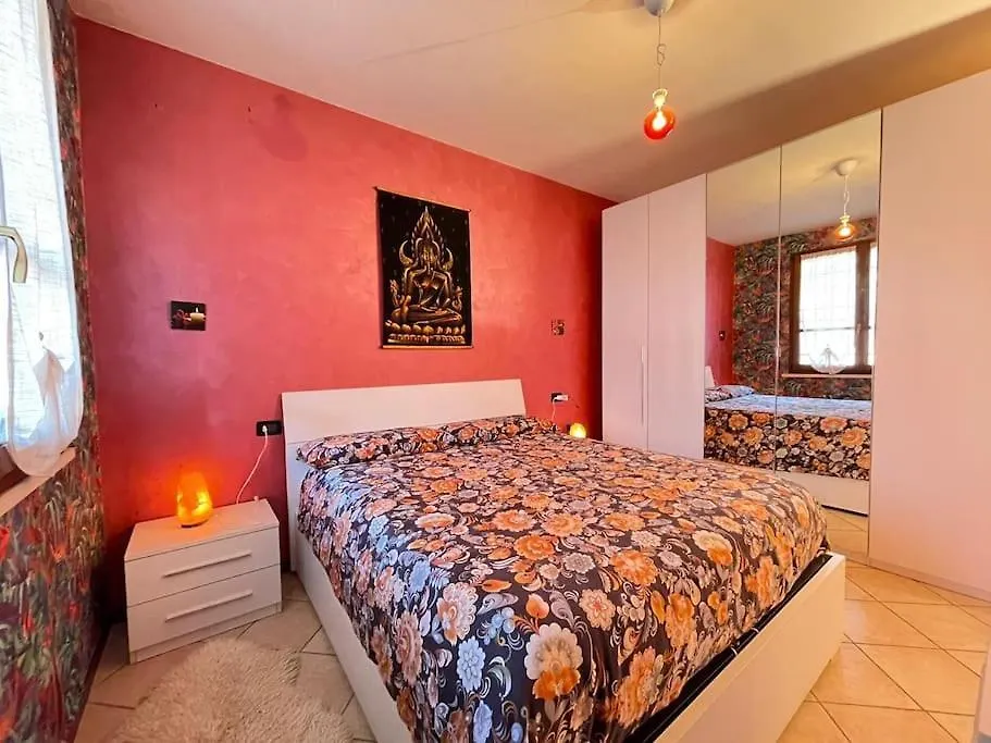 Casa Grillo, Vista Lago Con Piscina E Box Auto Barcuzzi